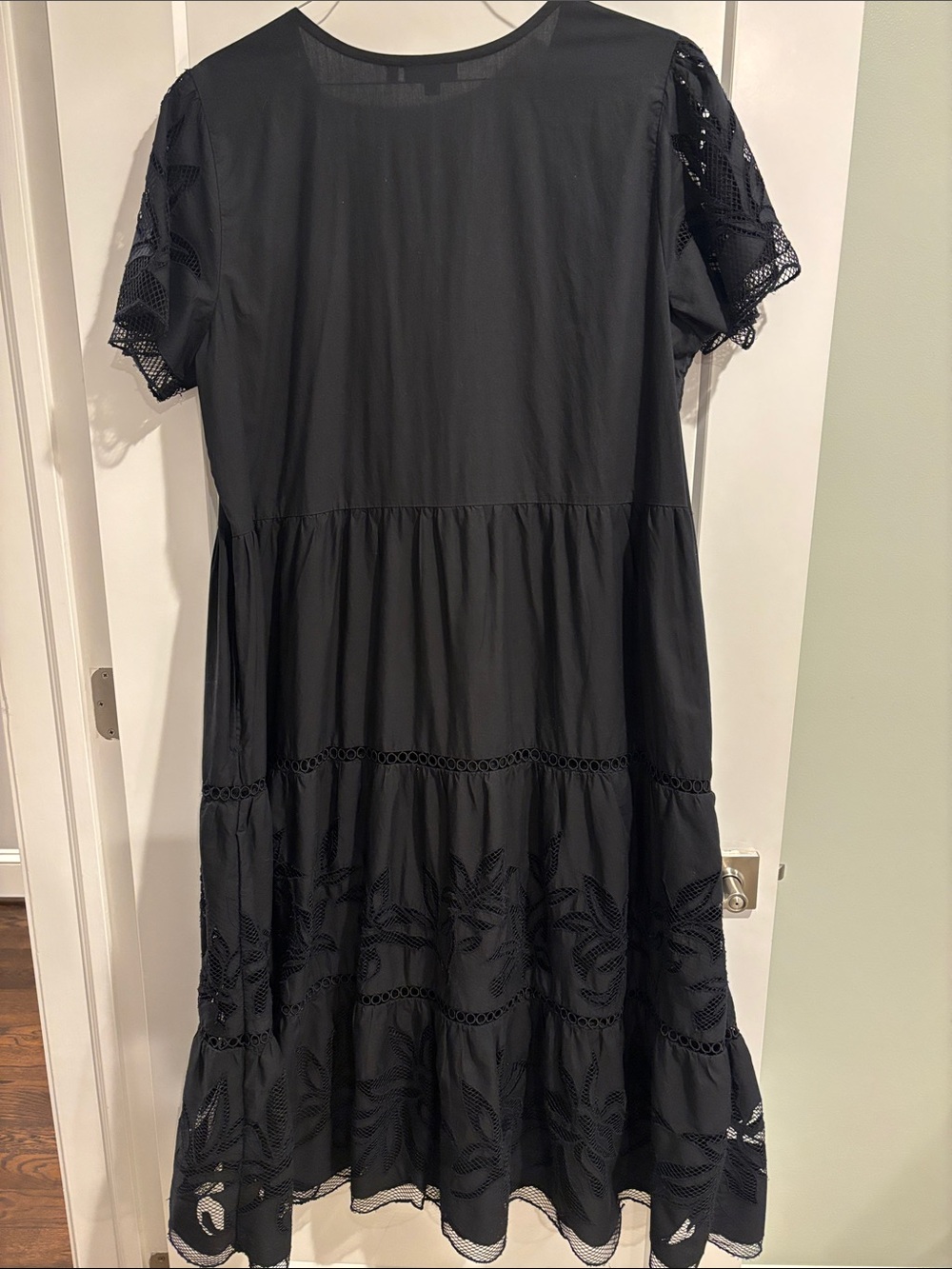 Chico’s Women’s Maxi Dress with eyelet details and Pockets 3.5 or 18 - Picture 5 of 7